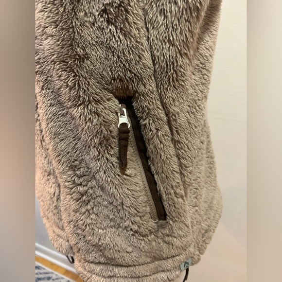 Women’s Free Country Tan Vest- Small - Picture 5 of 5